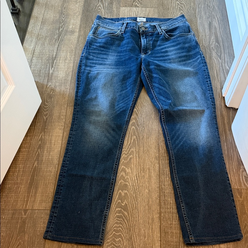 Hudson Jeans Men's Dark Blue slim Straight Jeans sz33 never worn. Excellent cond